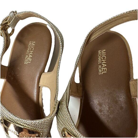 Michael Kors MK Plate Metallic Gold Ankle Strap Thong Sandals 8.5 Flats Casual - Picture 7 of 11